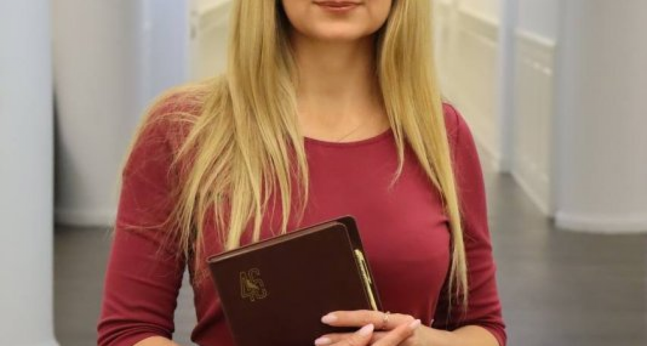 Эксперт из ЛНР и Курской области Виктория Лукашова станет налаживать диалог власти с жителями региона