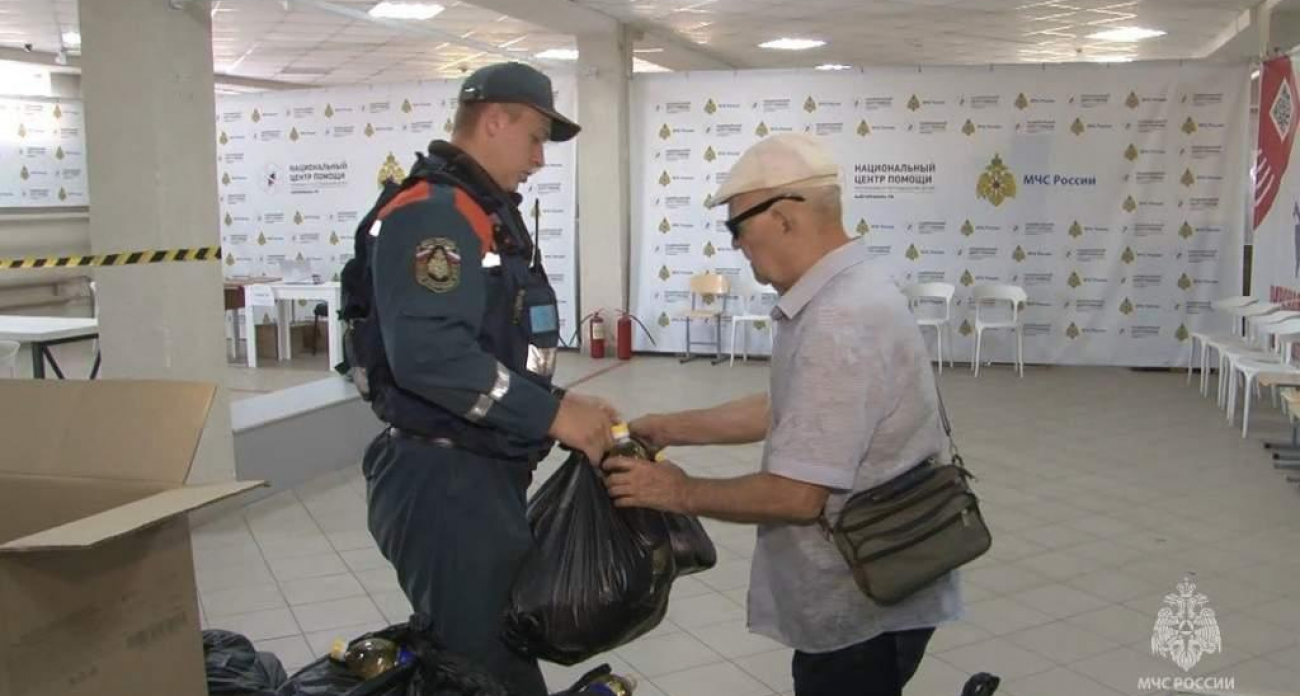 Крупнейший пункт гумпомощи в Курске изменил график после выдачи 200 тысяч наборов