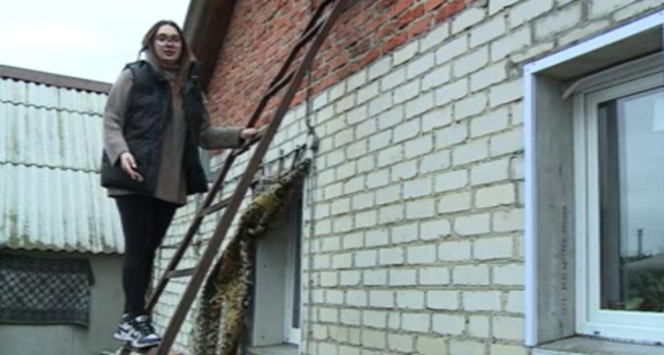 «Остались только стены»: семья Бодасюк вернулась в разрушенное родовое гнездо после года эвакуации