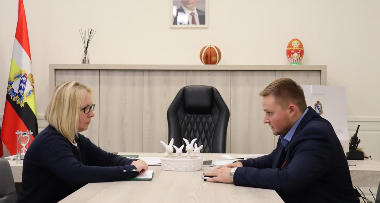 Раненый офицер РЭБ с СВО стажируется у замгубернатора: как 50 героев осваивают госслужбу