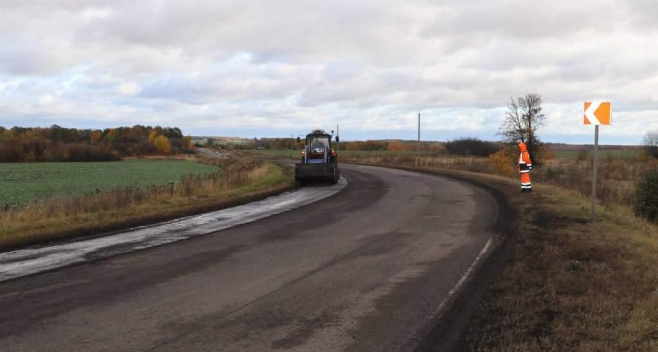 Курская область ремонтирует 50 км дорог: в Отрешково уже кладут асфальт
