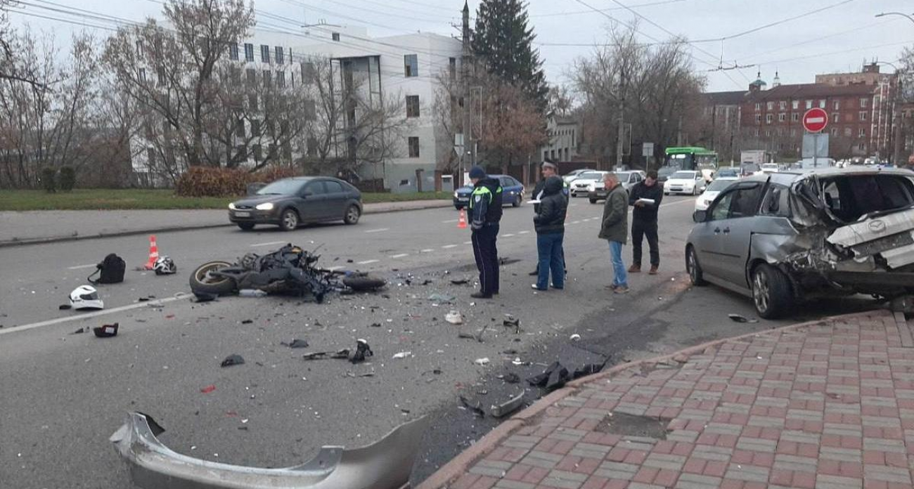 Мазда сбила мотоциклиста на Сонина: уже 30-е ДТП с байкерами в Курске за год