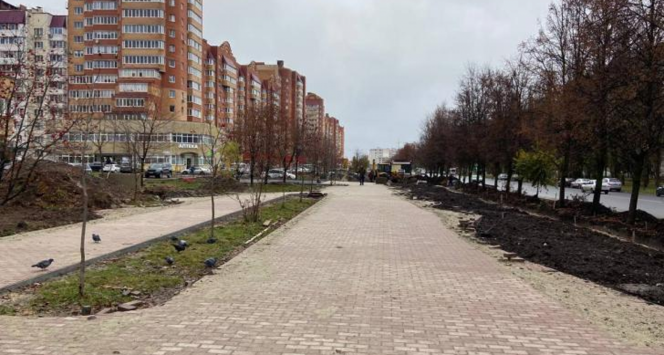 Аллею поколений в Железногорске не сдали 1 ноября: подрядчик выбил отсрочку до 15 декабря