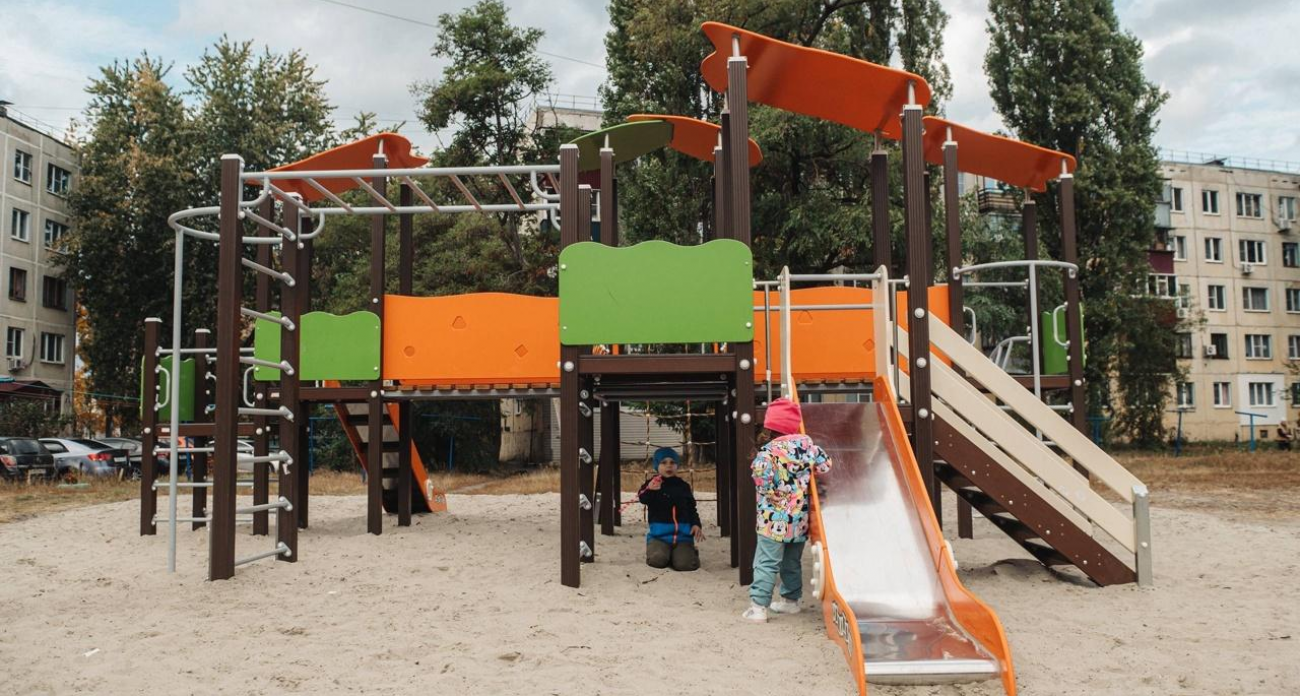 2 из 8 тренажеров разбили за неделю: мэр Курска о волне вандализма на новых площадках