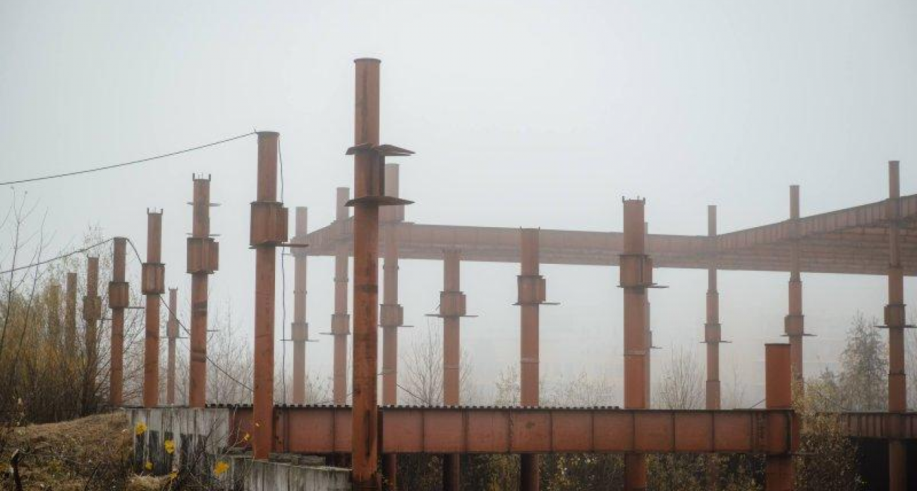 «Памятник безалаберности»: недострой 2015 года на Клыкова могут превратить в термальный комплекс