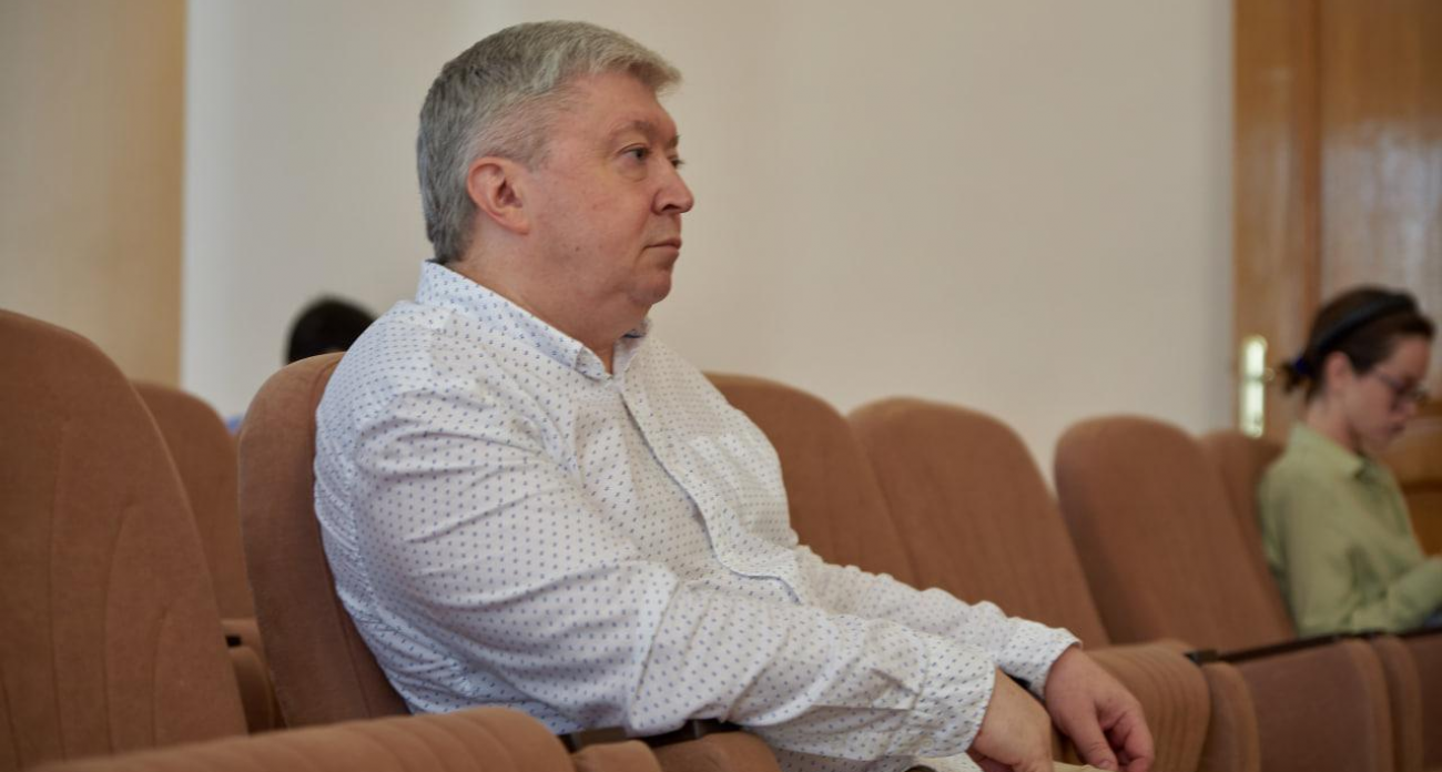 «Методичка для губернаторов»: Хинштейн запустил кадровый проект после массовых увольнений чиновников в Курской области