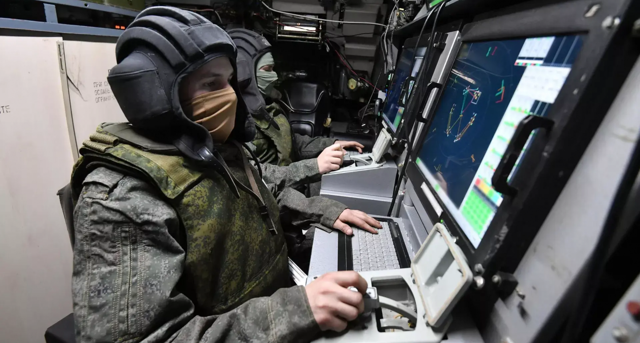 Четыре часа охоты: ПВО уничтожили два украинских БПЛА самолетного типа над Курской областью