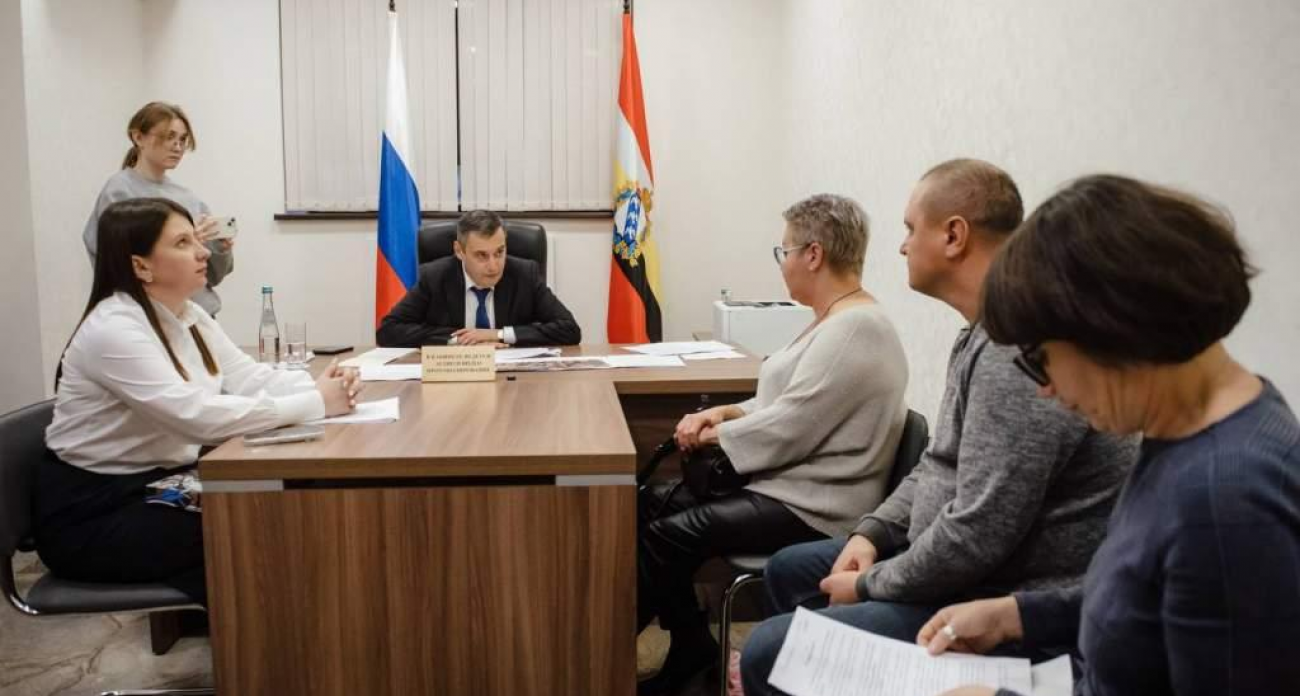 Раненый боец остается в строю в коляске: Хинштейн взялся за дело после личного приема