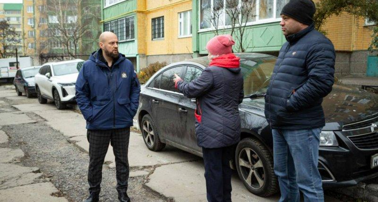 Вирусный конфликт на Звездной, 23: Маслов предложил межевание земли для решения парковочных войн