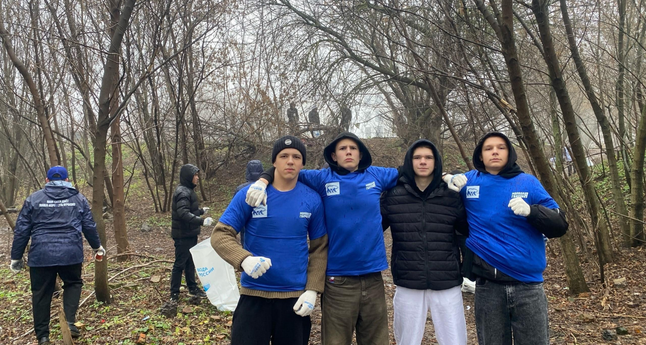 Более 50 мешков мусора: молодогвардейцы очистили берега Кура и Тускари
