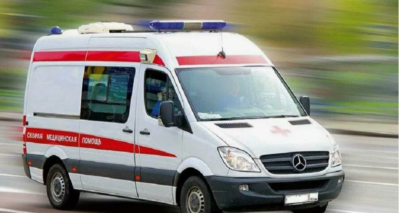 «Лада Гранта» против BMW 750: ночное столкновение на трассе унесло жизнь 41-летней женщины