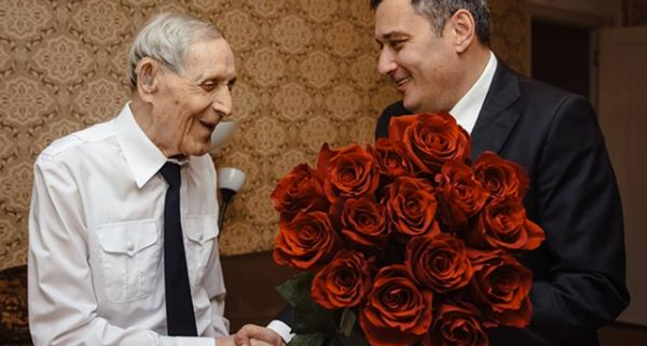 193 боевых вылета и встреча со 103-летием: курский ветеран Михаил Жаков принимает поздравления