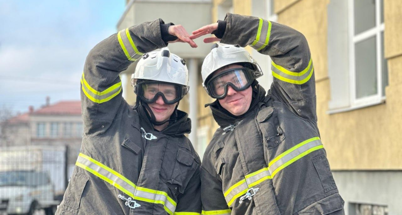 «Уставшие, но довольные»: курские студенты массово записываются в спасотряды ВСКС