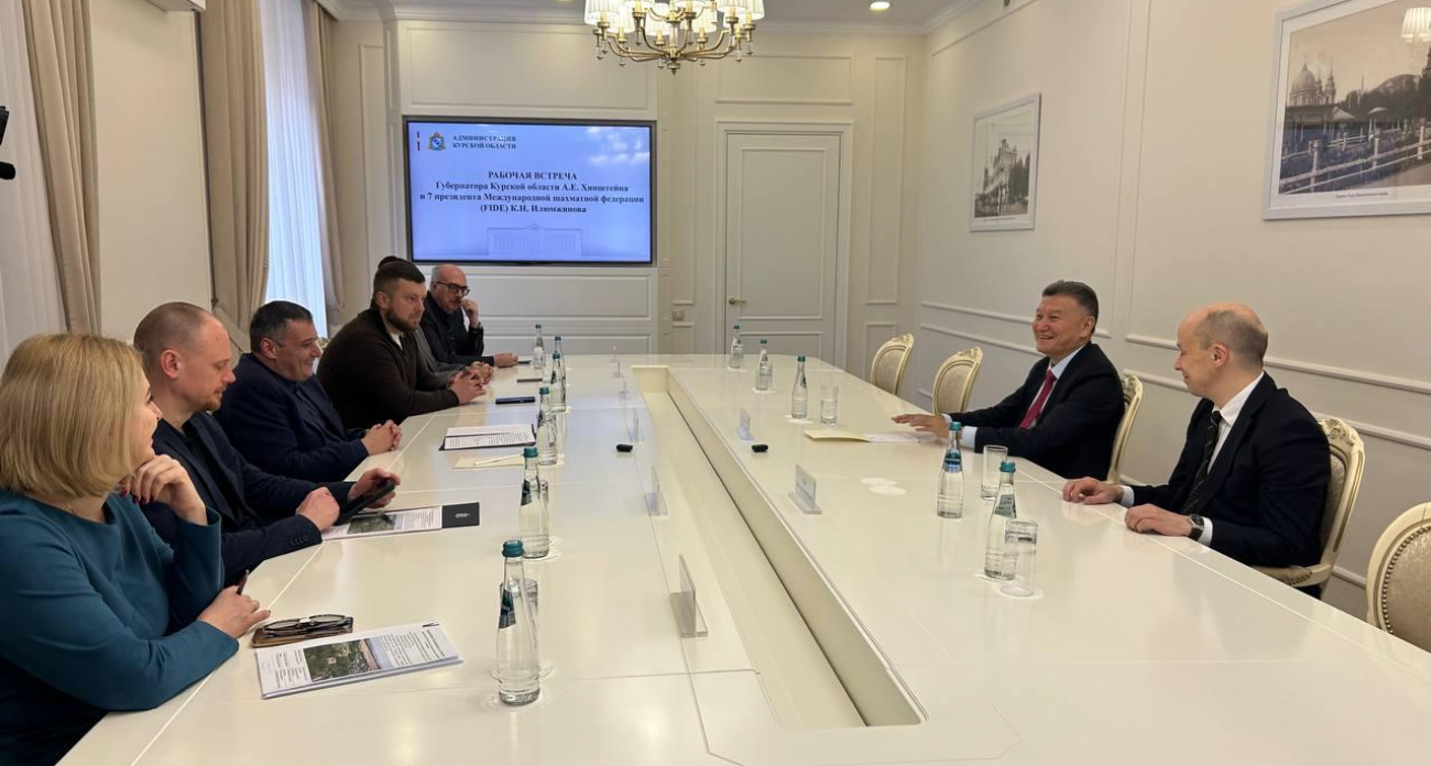 Илюмжинов в Курске: 374 тренера и шахматы как терапия для детей с ДЦП