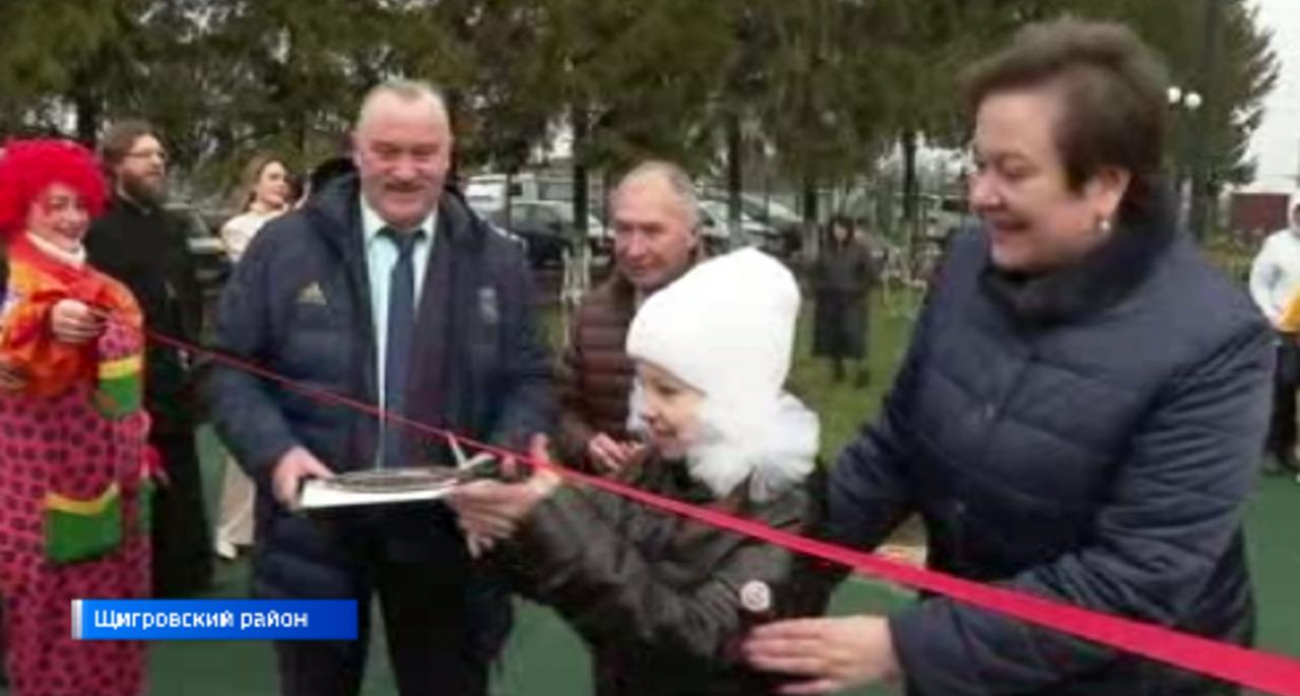 Многодетная семья из восьмерых детей оценила первый пункт проката в Щигровском районе