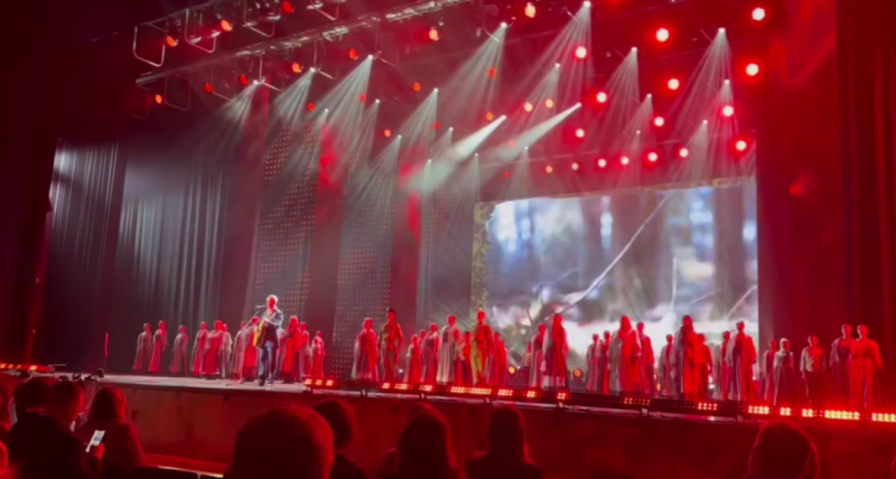 Бард Сергей Шолох исполнил в Кремле песню об операции спецназа «Ахмат» в Судже