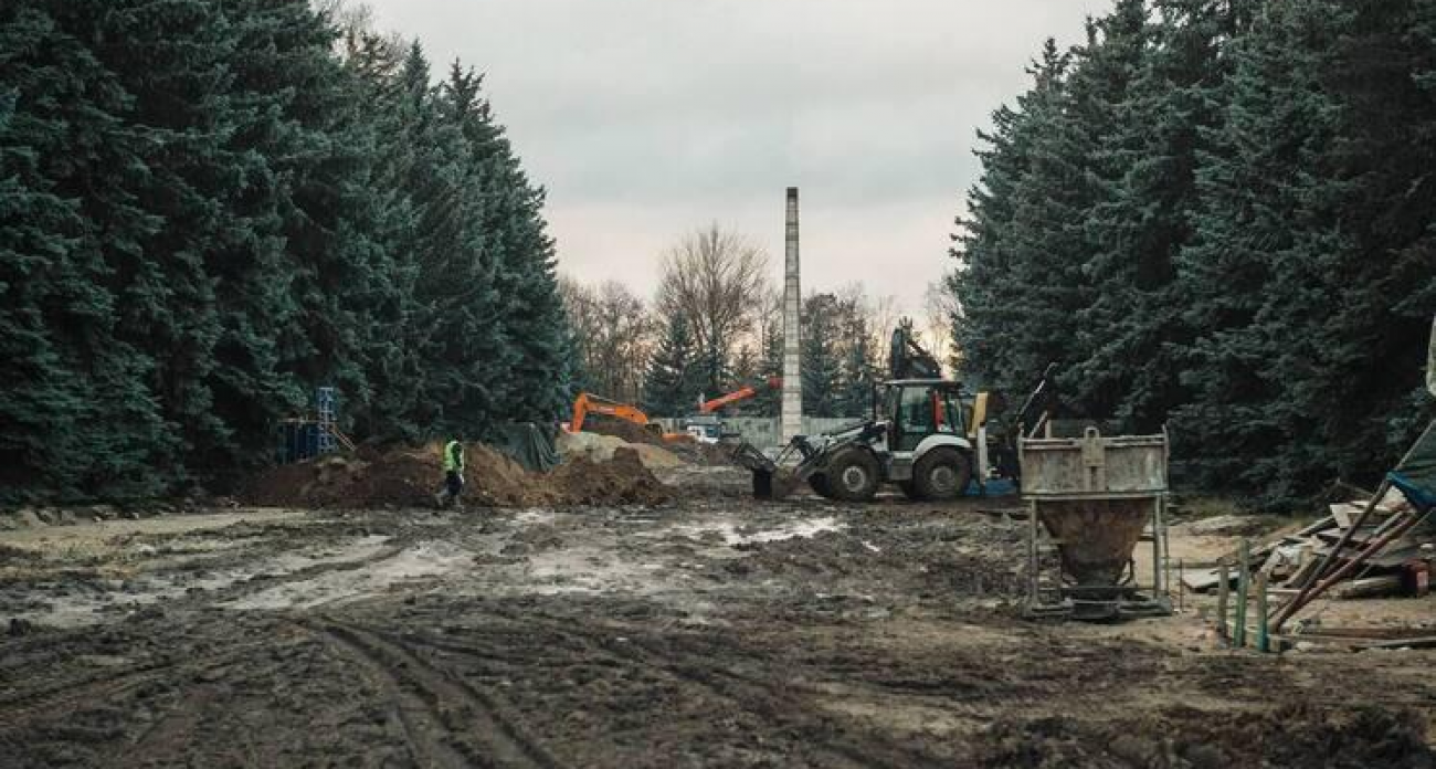 Курск преображает заброшенные скверы: памятники и новые площадки к декабрю