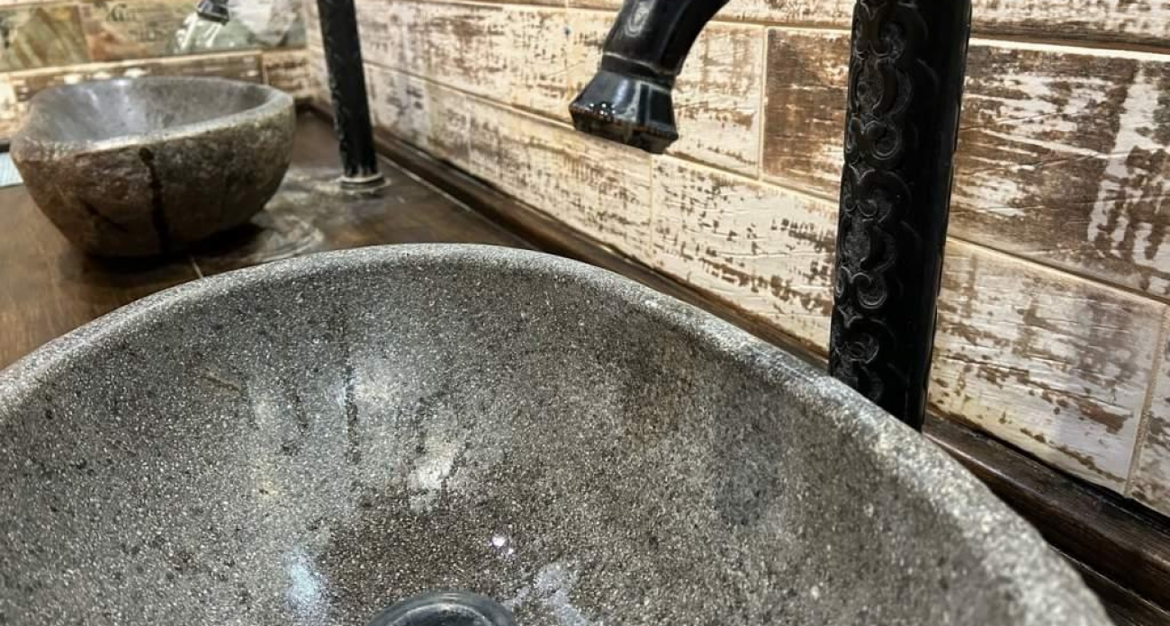 Три улицы Курска остались без воды из-за аварии на Заводской, 59