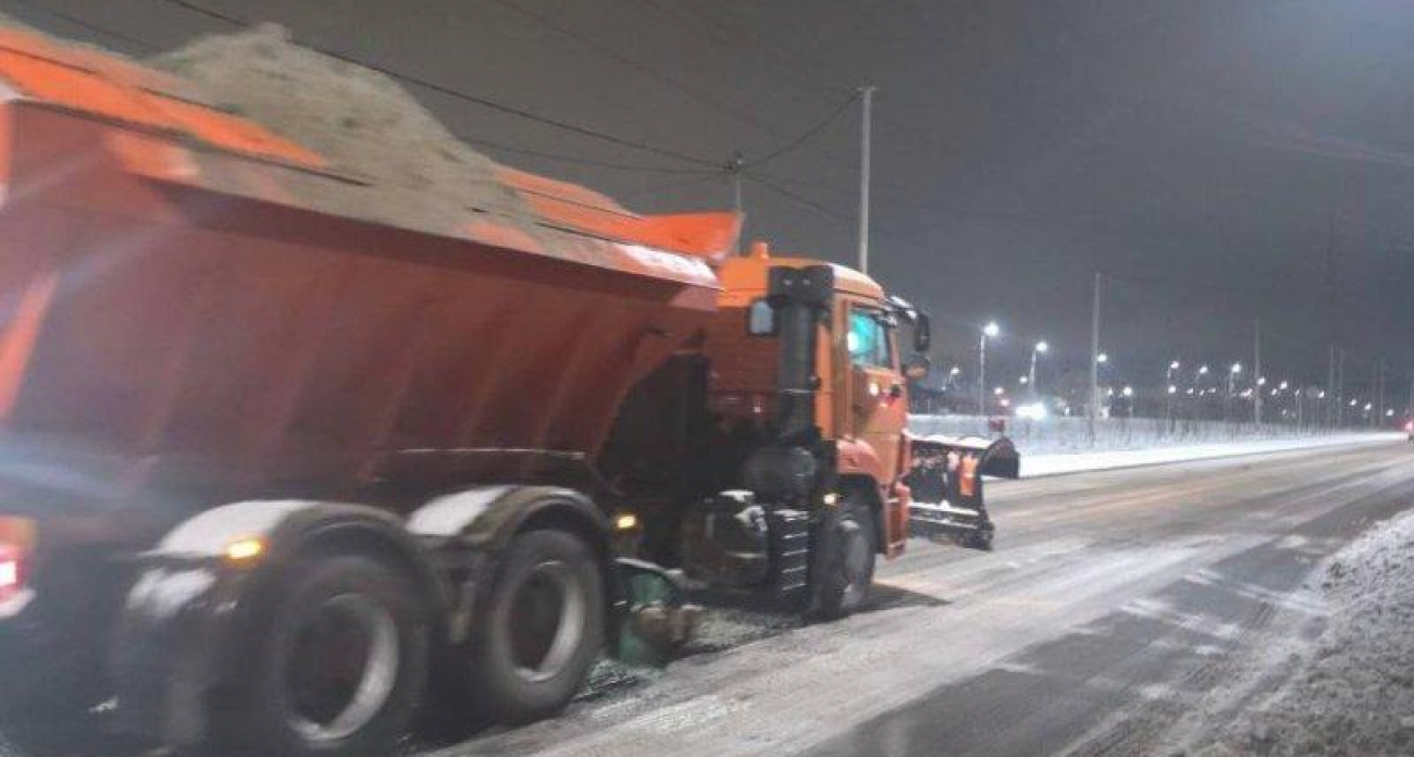 75 машин от Собянина спасли Курск от снежного коллапса за одну ночь