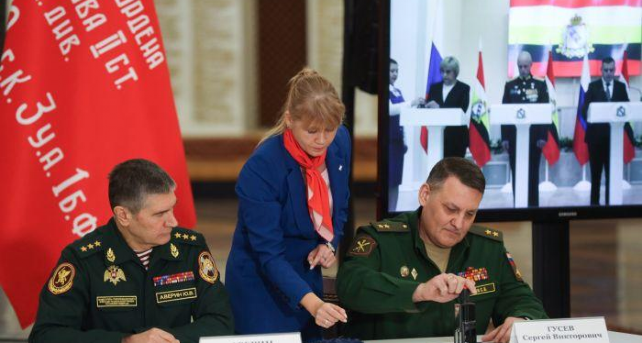 10 героев СВО увековечены на почтовых марках тиражом 37 500 экземпляров каждая