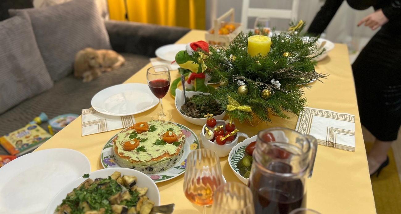 Забудьте про «шубу»: этот полосатый салат украдет весь праздник