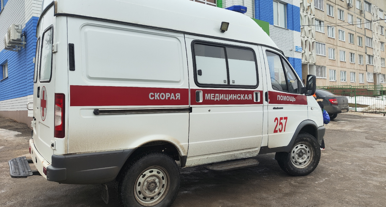 60-летняя женщина из Курской области избила сожителя сковородой