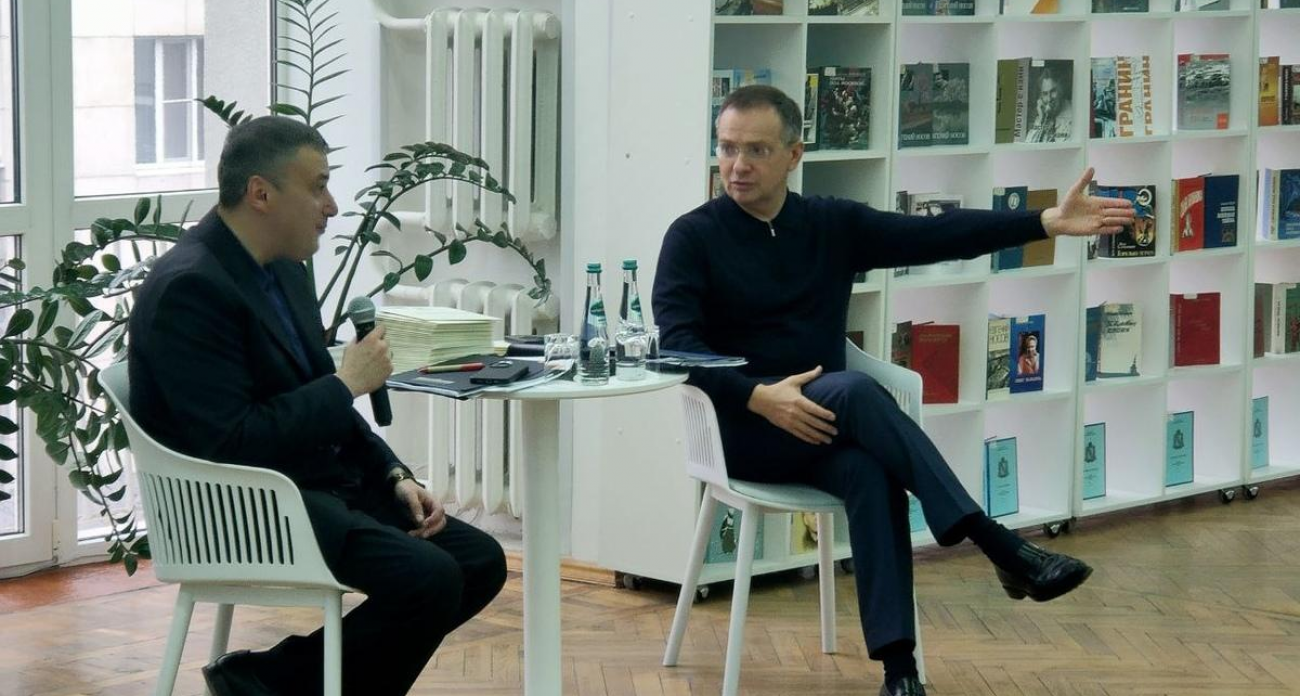 Мединский обвинил курских писателей в «надменности» и потребовал консолидации