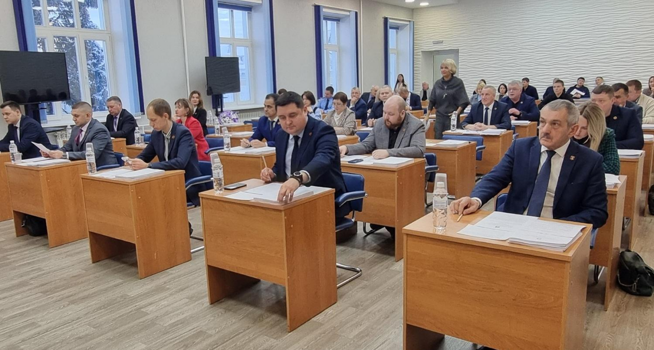 Железногорск утвердил бюджет с дефицитом 300 млн на образование и культуру