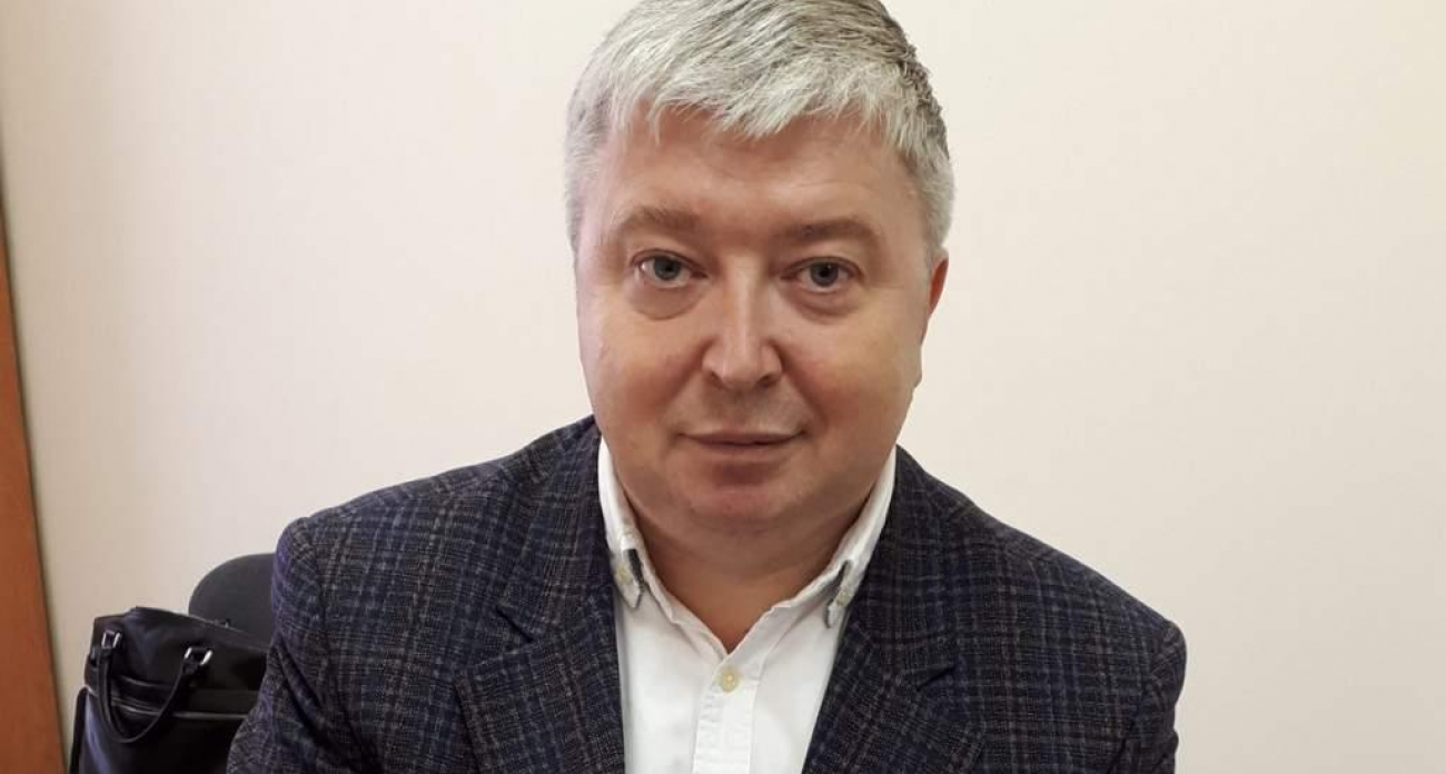 Политолог Слатинов жалуется на поддельные изображения в соцсетях