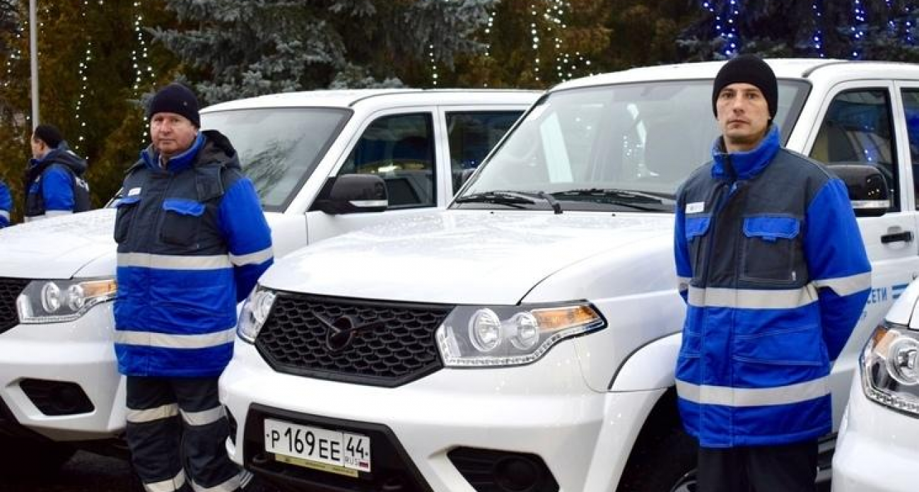 Энергетики Костромы получили УАЗы и снегоходы для работы в глубинке