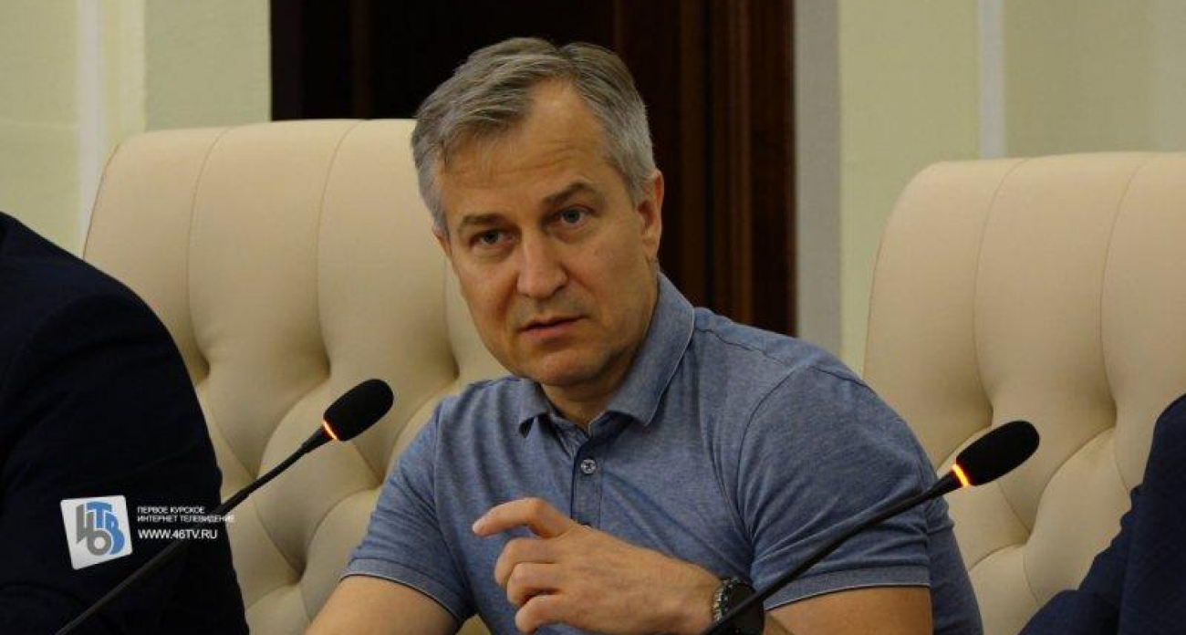 «Автобусы под инеем и 40-минутные опоздания»: глава правительства Курска пригрозил разрывом контрактов нерадивым перевозчикам