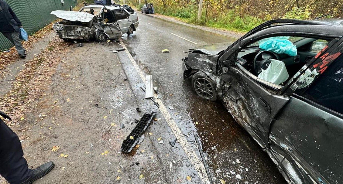 Смертельное столкновение Nissan и ВАЗ: полиция ищет свидетелей ДТП у парка Солянка в Курске