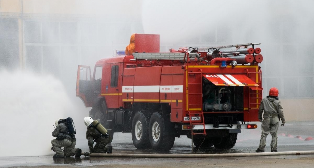 Трагедия в Железногорске: 53-летний мужчина погиб в одном из 10 пожаров за сутки в Курской области