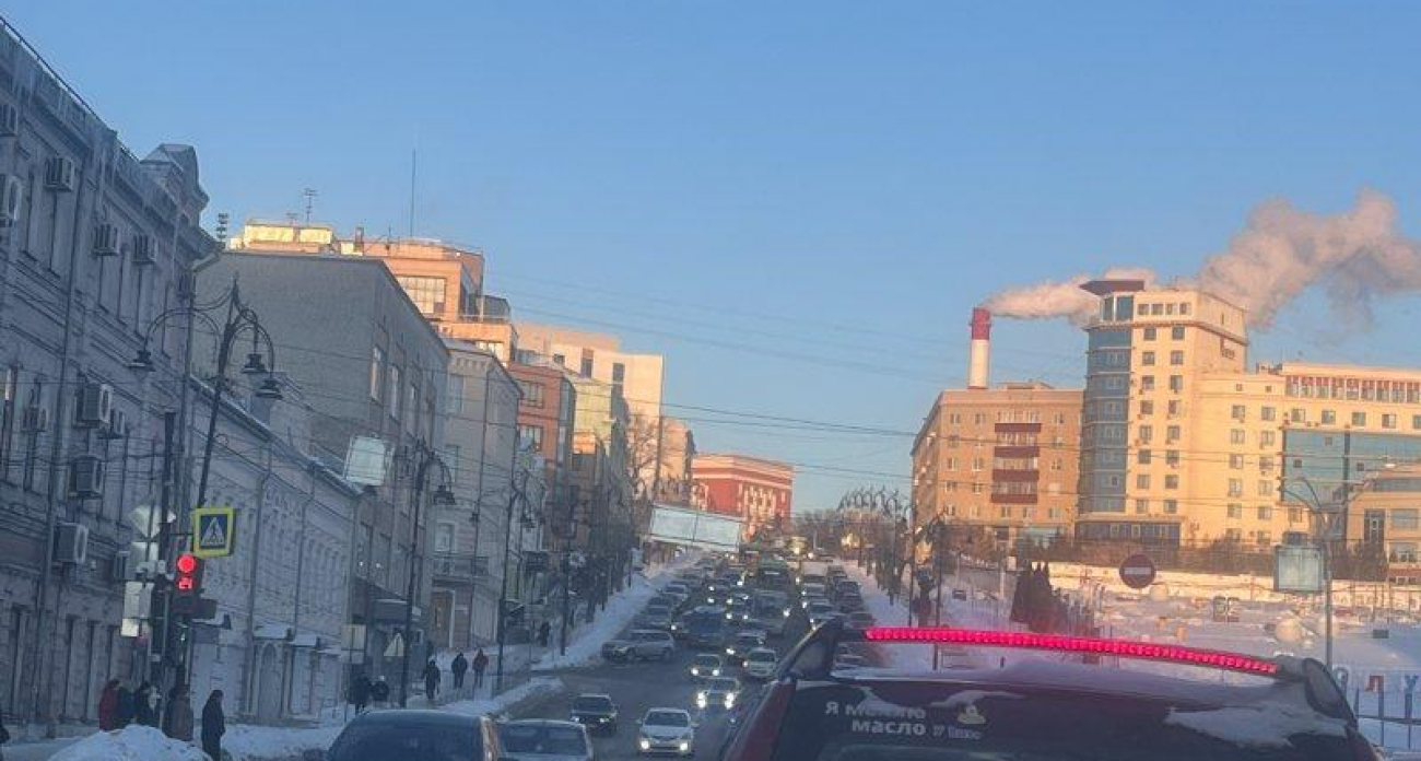 Двойное ДТП парализовало центр Курска: автоколлапс от Красной площади до ГриННа