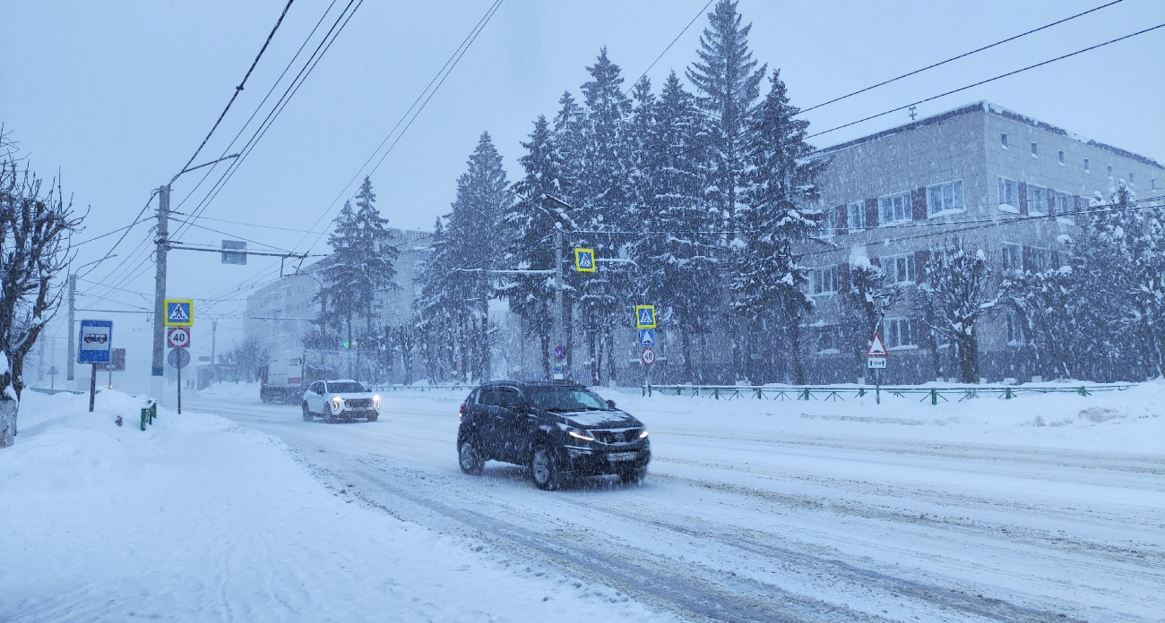 Где в России сейчас самые высокие сугробы: ТОП заснеженных городов