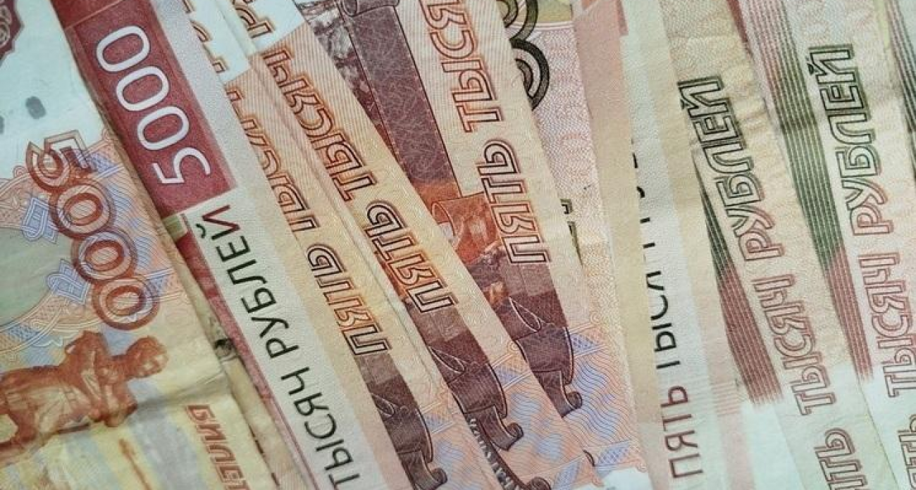 От 4,5 до 50 тысяч рублей: кто из курских медиков получит специальные ежемесячные выплаты