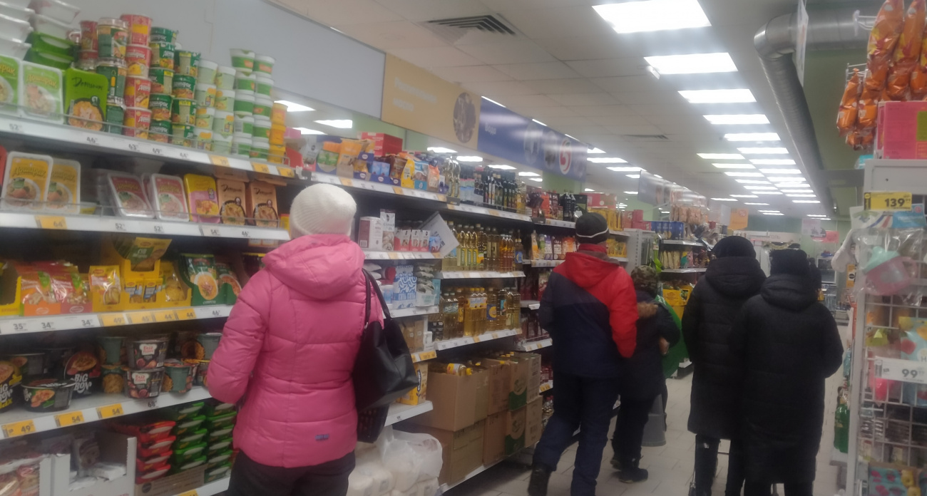 Купила в Пятерочке на пробу: что на самом деле продают в упаковках с замороженным супом «Том-ям» и «Гороховым» 