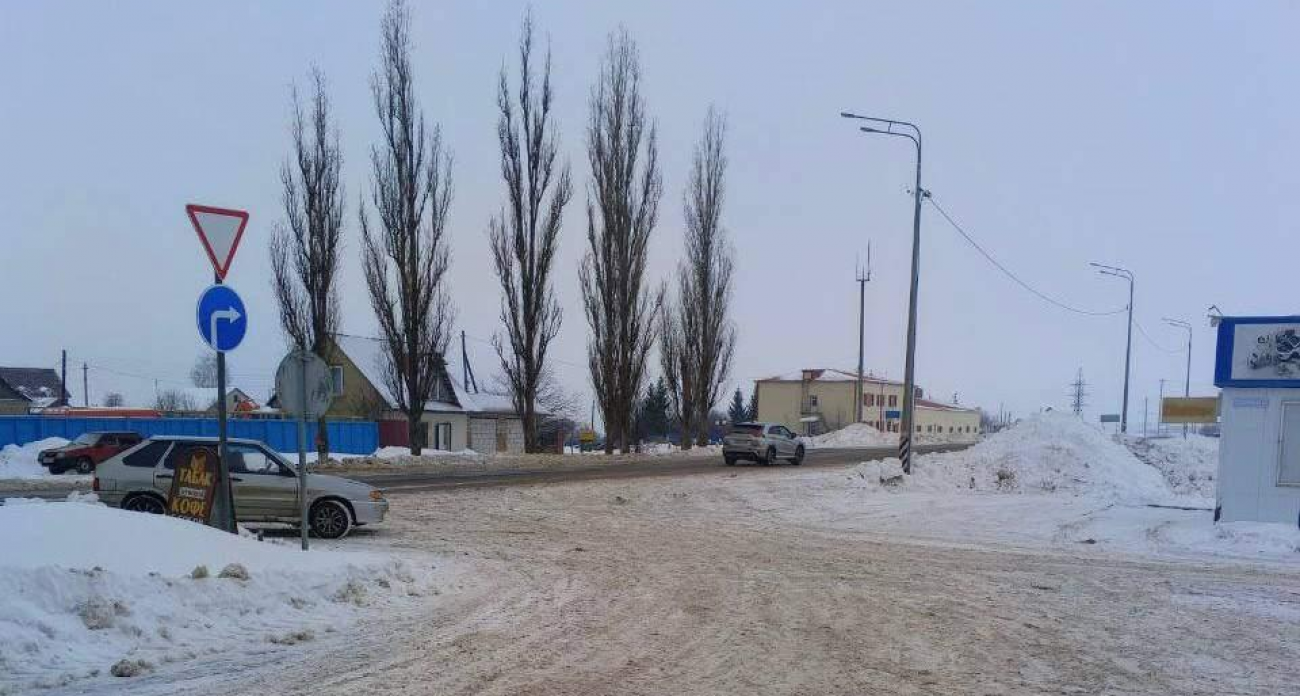 После жалоб жителей на антисанитарию: остановку в Тиме отремонтируют по требованию губернатора