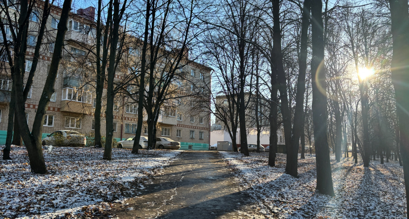 Снег, дождь, гололёд и ветер, который сбивает с ног: на выходные Россия попала в погодные качели