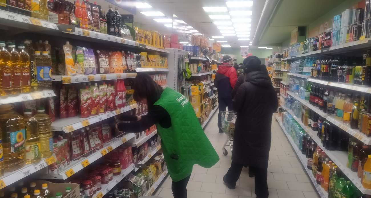 Заглянули на кассу в «Пятёрочке» и ахнули: кофе по 499 и салфетки за 109 — это реально выгодно