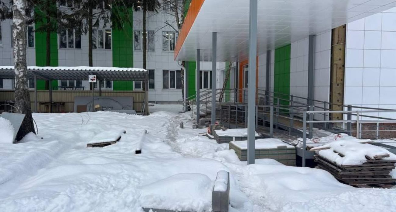 75% готовности или «огромный объем работ»? Поликлинику на Энтузиастов в Курске обещают сдать к 1 мая