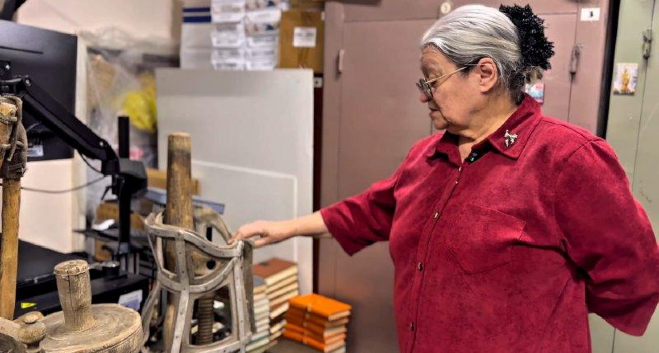 Медицинский корсет и станки XIX века: военные спасли из Суджи уникальную коллекцию народного мастера