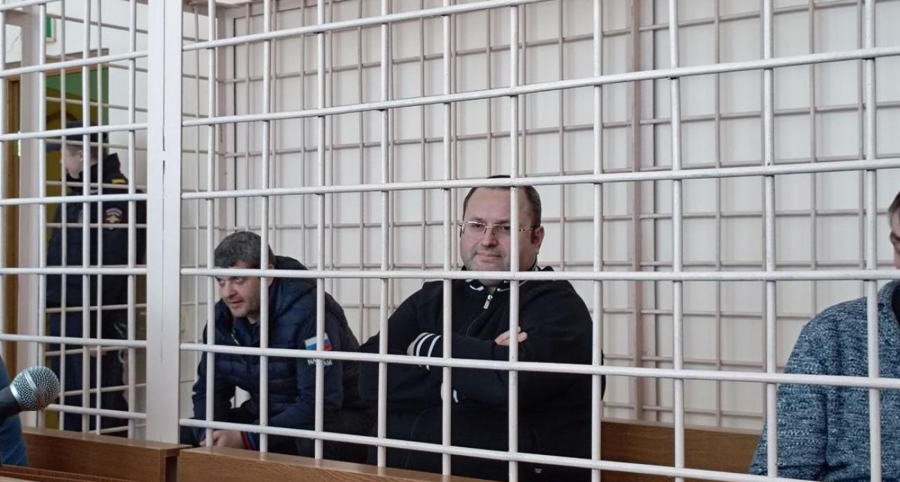 Миллионы на укреплениях: в Курске выносят приговор экс-главе Корпорации развития за хищение 152,8 млн рублей