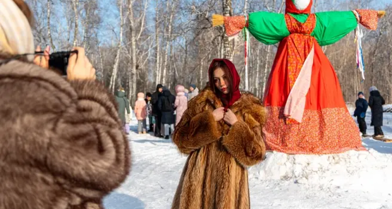 От лыжных гонок до сожжения чучела: как ярко и шумно отметили Масленицу на базе СФУ