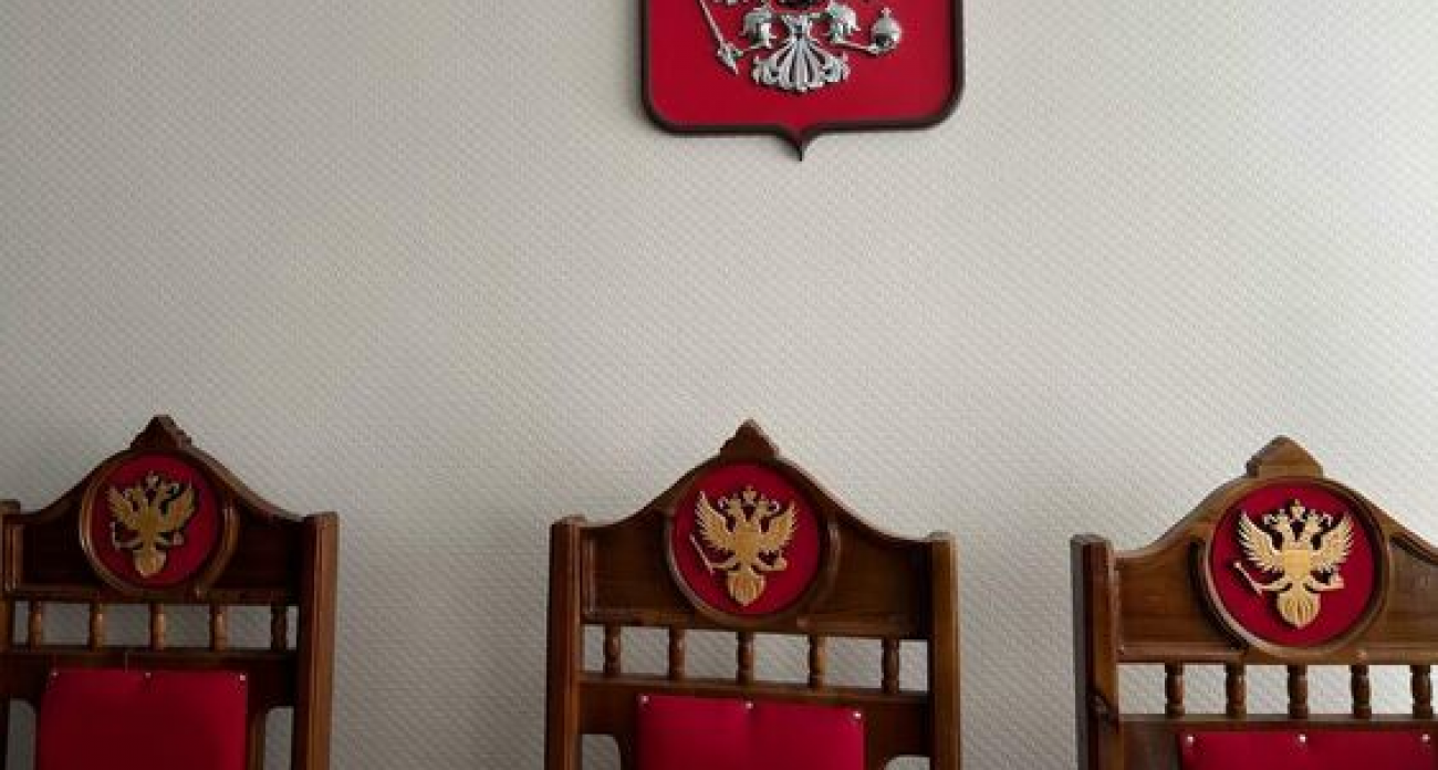 Курянин украл диваны на 152 тысячи и заплатит штраф 200 тысяч