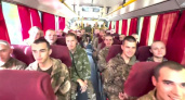 Вернулись домой: освобождены 103 военнослужащих из плена в Курске