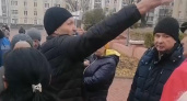 Жители Суджанского района вышли на Красную площадь Курска требовать жилищные сертификаты