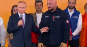 Путин вручил орден Мужества раненому в Курской области волонтеру