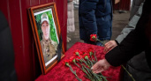 В курской школе увековечили память выпускника, погибшего в зоне СВО