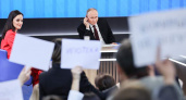 Путин 4,5 часа отвечал на вопросы россиян и журналистов в рамках "Итогов года"